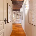 Heart Of Paris - Spacious 3-Bedroom Air-Conditione