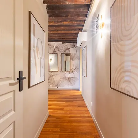 Apartment Heart Of - Spacious 3-bedroom Air-conditione *